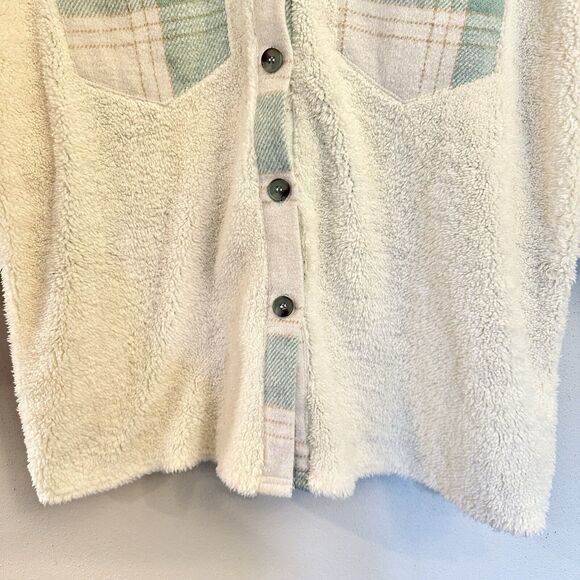 Utcoco Women's Flannel Button Down Fleece Jacket Fall Fuzzy‎ Plaid Blouse Jacket - Picture 6 of 15